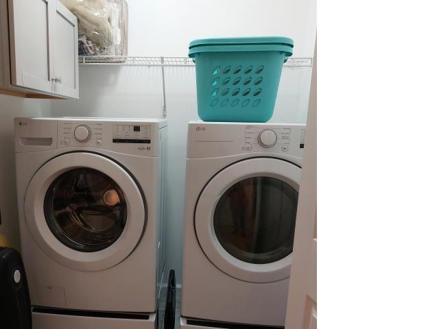 Building Photo - 697 Matthew St