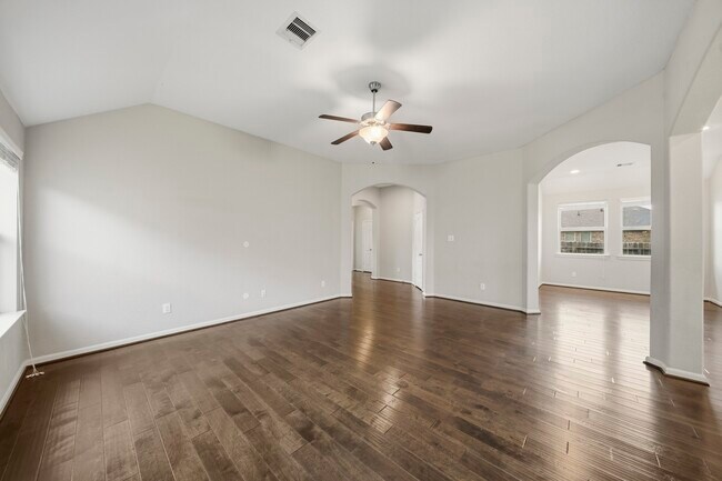 Building Photo - 217 Brookwood Park Ln