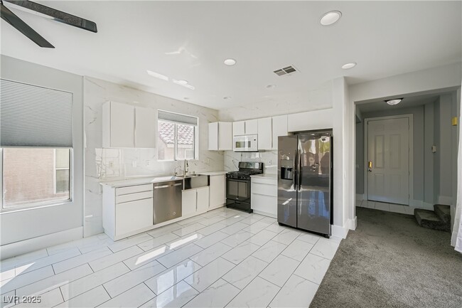 Building Photo - 6048 Attavilla Dr