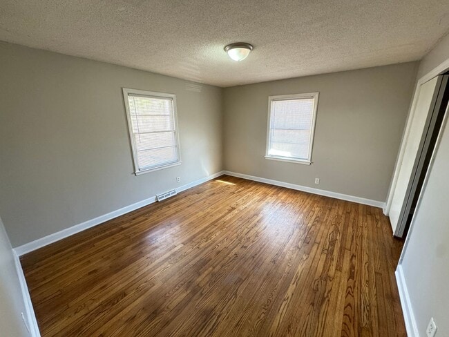 Building Photo - Fantastic 3 Bed 2 Bath Durham Ranch Brick Home