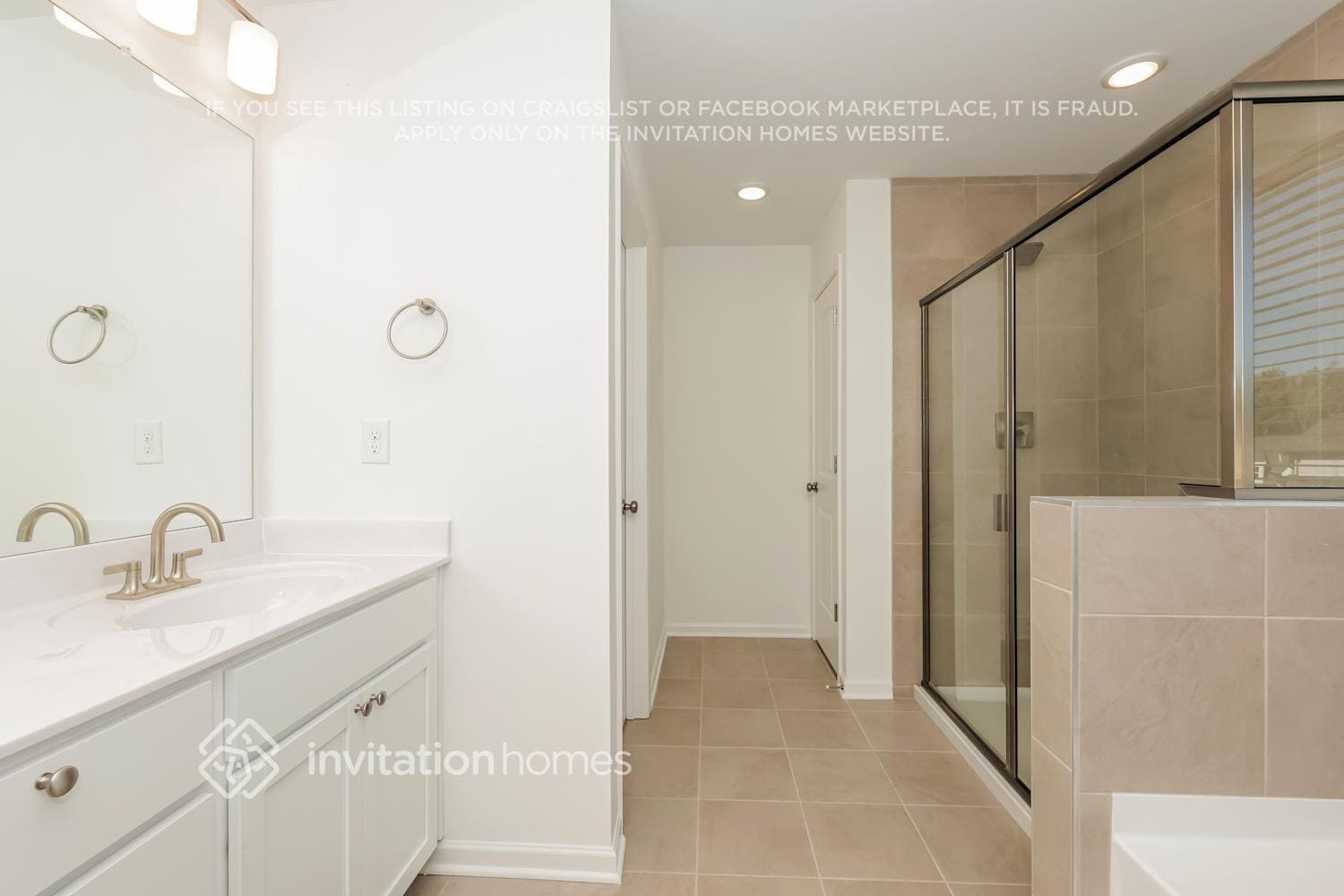 Building Photo - 3709 Marthinus Ln