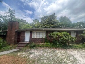 Building Photo - Large Brick home on UNCW bike trail, Wrigh...