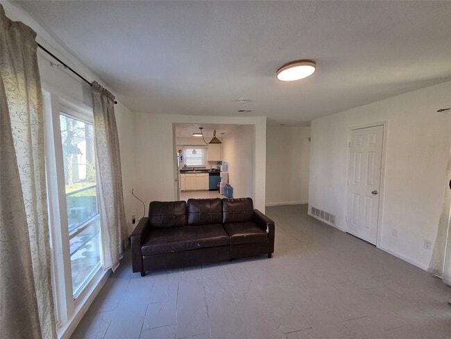 Building Photo - 2559 Valwood Pkwy