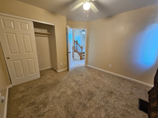 Building Photo - Large 4 bedroom two story in east Modesto!