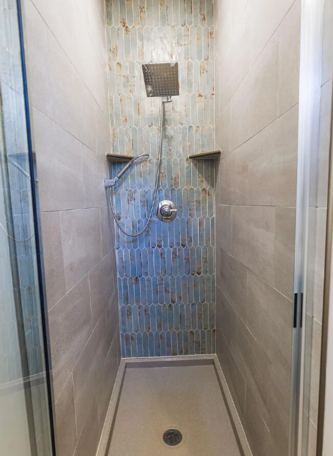 Building Photo - Don't miss out on this beautiful home!