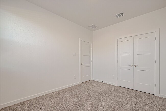 Building Photo - 3264 Voda Bnd Dr