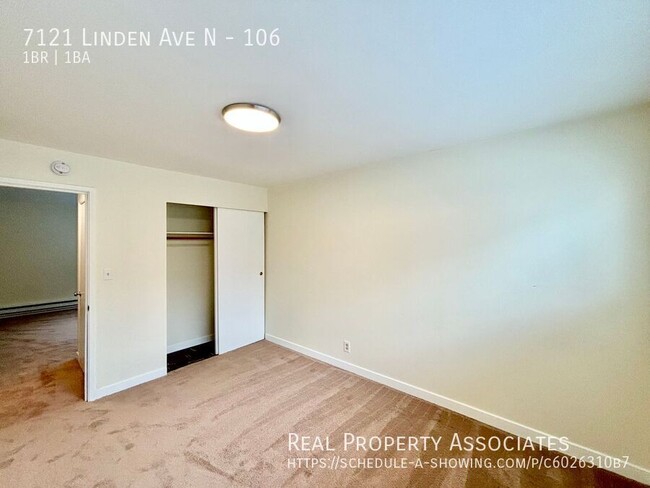 Building Photo - **Recently Renovated** Spacious 1-Bed Clos...