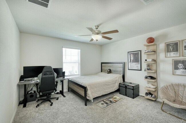 Building Photo - 636 Wild Spur Ln