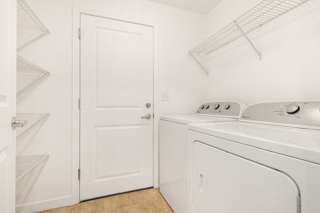 Building Photo - PM-UT-GOL*813-MF