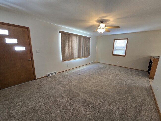 Building Photo - 3502 Veralta Dr