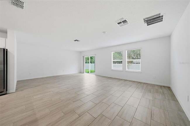 Building Photo - 9820 Feaster Dr