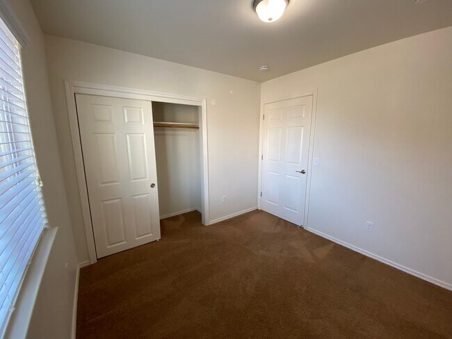 Building Photo - 2109 Bella Oaks Dr