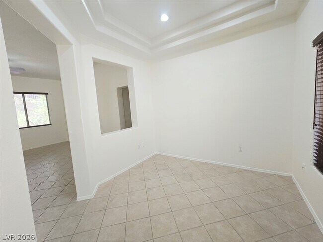 Building Photo - 10309 Longwood Dr