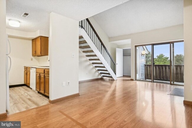 Primary Photo - 1607 Aspen Dr