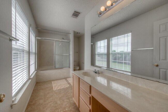 Building Photo - 2623 Andres Way