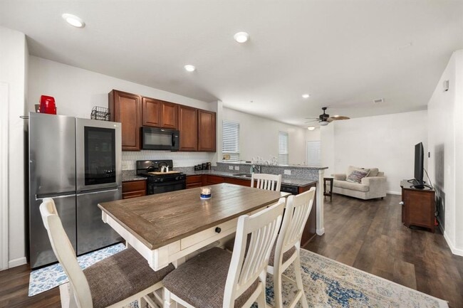Building Photo - 4727 Prairie Chase Dr