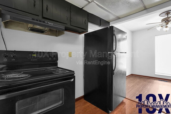 Building Photo - 141 Beacon Run W