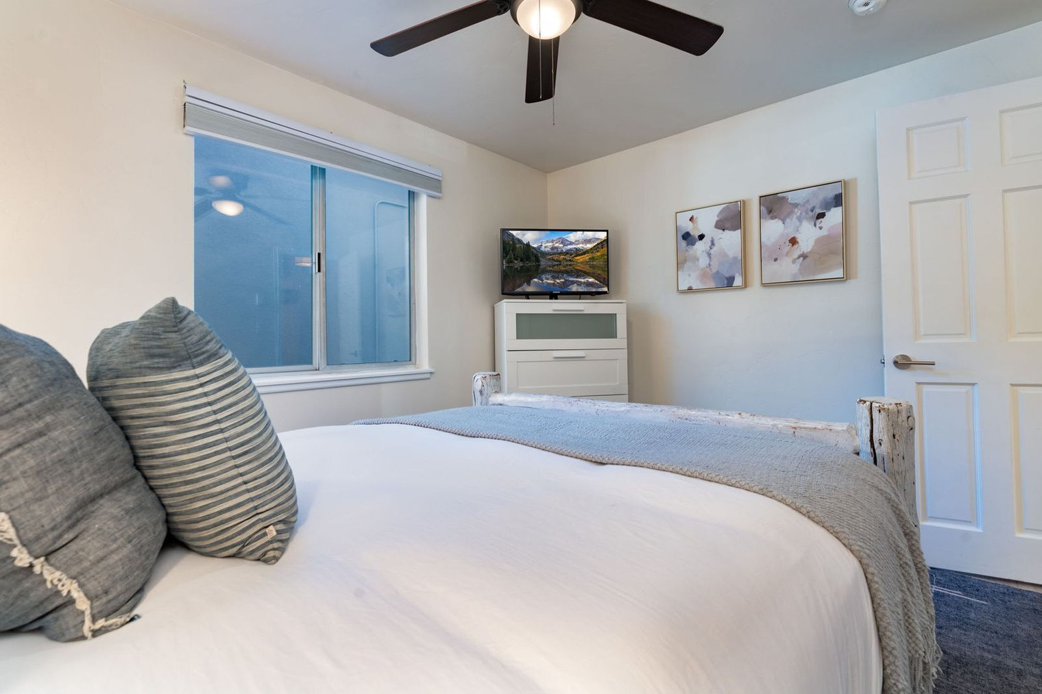 Building Photo - 940 Waters Ave