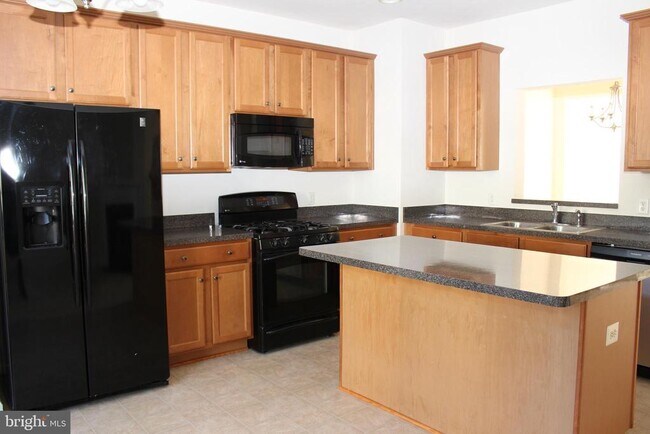 Building Photo - 16382 Gangplank Ln