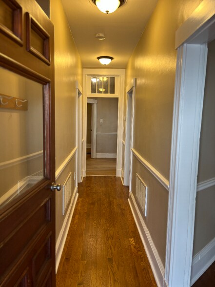 Building Photo - 42 Termine Ave