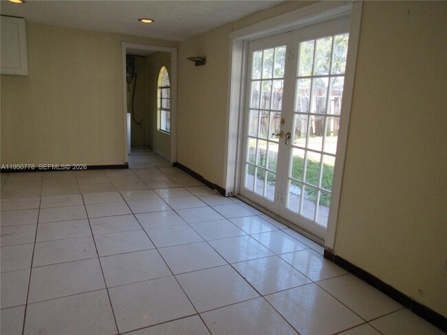 Building Photo - 7913 Ramona St