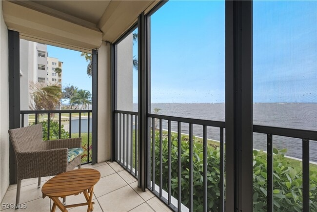 Building Photo - 1925 Clifford St