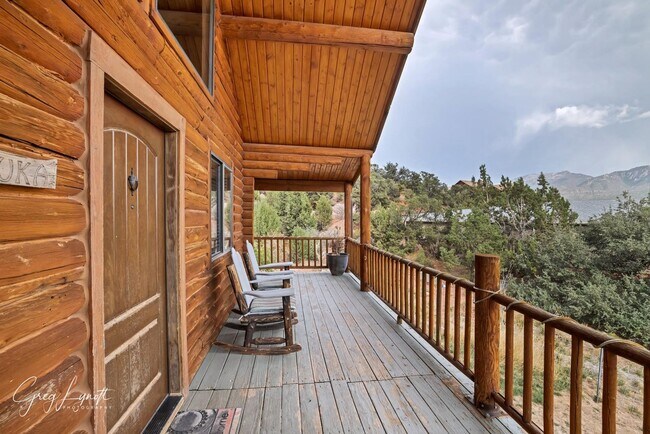 Building Photo - Mountain living in Central, Utah!