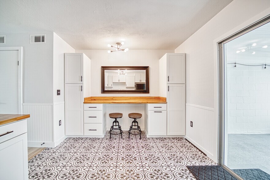 Building Photo - 11912 Cypress Hill Cir