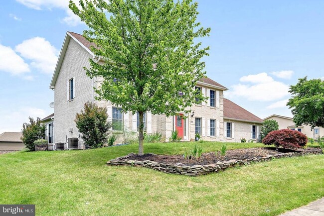Building Photo - 201 Sunbrook Dr