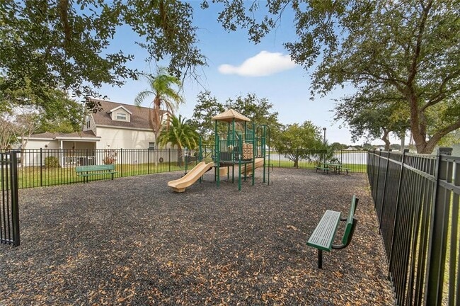 Building Photo - 11305 Symmes Lake Dr