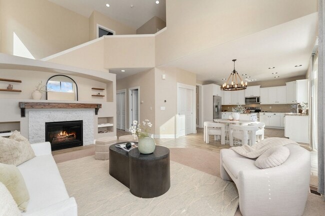 Building Photo - Evolve Real Estate: Evolve Real Estate: Meticulous Executive 4 Bedroom Plus Den Plus Finished Bas...