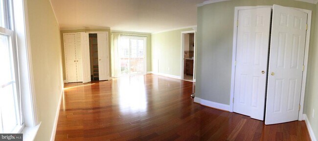 Building Photo - 3317 Pathway Ct