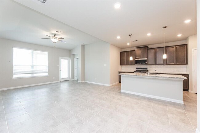 Building Photo - 1230 Glendora Dr