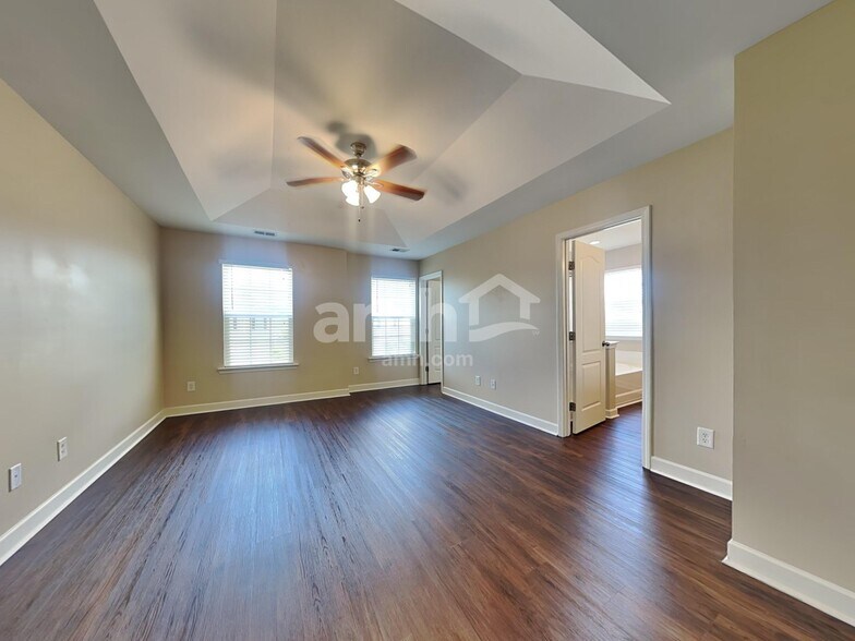 Building Photo - 3048 Adventure Way