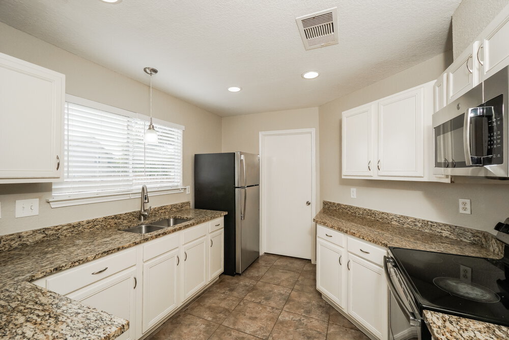Building Photo - 8714 Sunview Park