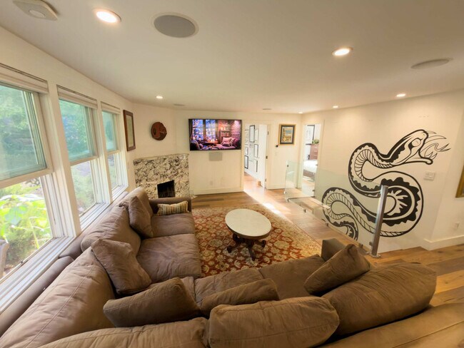 Building Photo - 30 Barranca Rd