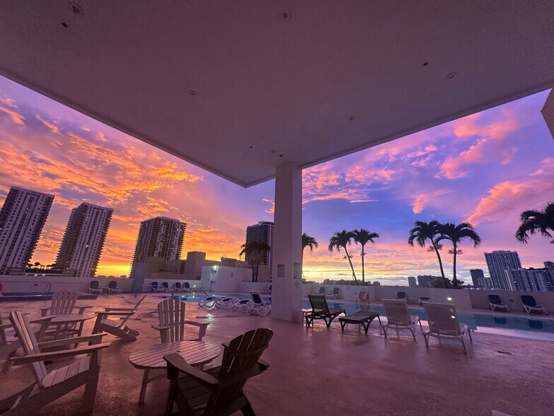 Building Photo - 1635 NE Miami Ct