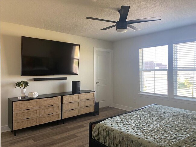 Building Photo - 1817 Summer Serenity Dr