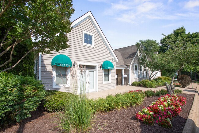 Building Photo - 4001 Mossy Bank Ln