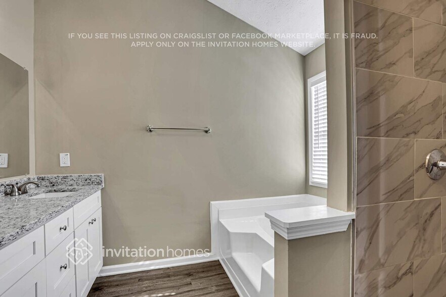 Building Photo - 907 Koala St