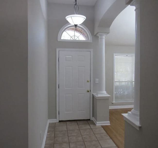 Building Photo - 9467 Greythorne Way