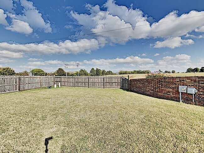 Building Photo - 2416 Canyon Creek Dr