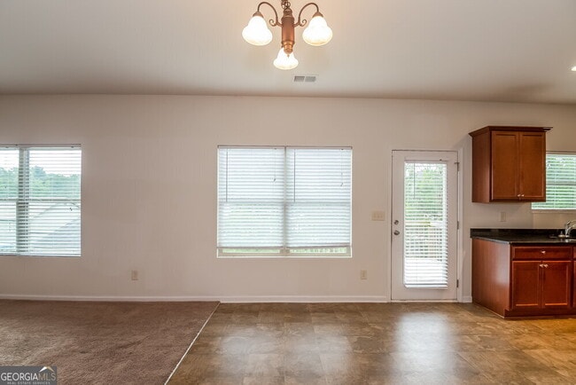 Building Photo - 3563 Walking Stick Way NE