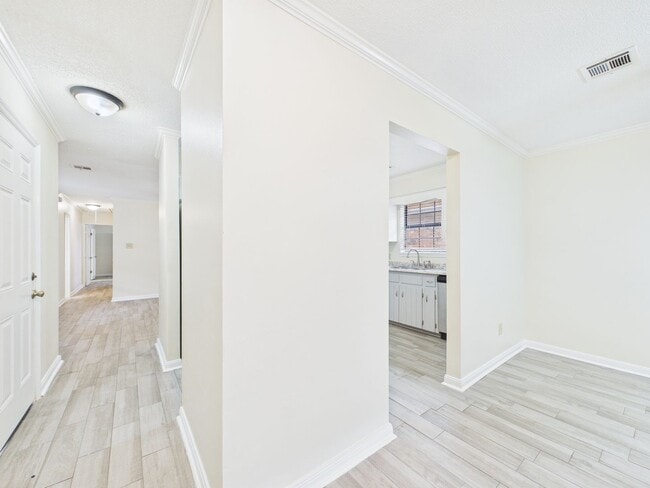 Building Photo - Coming Soon! 2 Bedroom 2 Bathroom