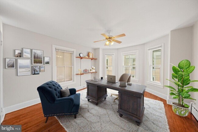 Building Photo - 817 Locust St