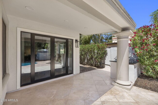 Building Photo - 7602 E Vía Del Reposo