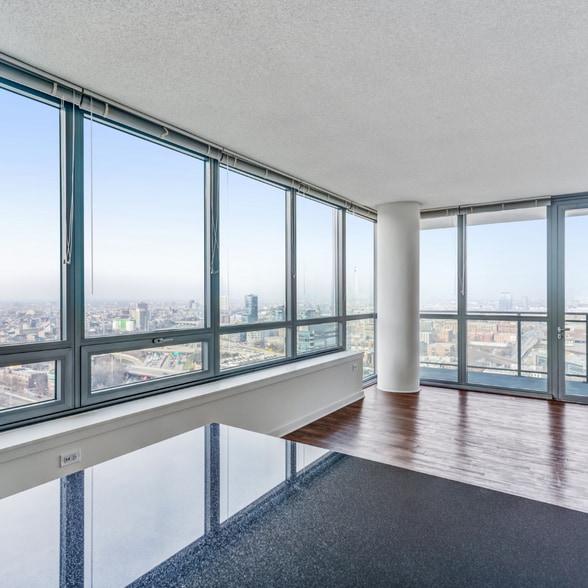 Building Photo - 411 N Halsted St