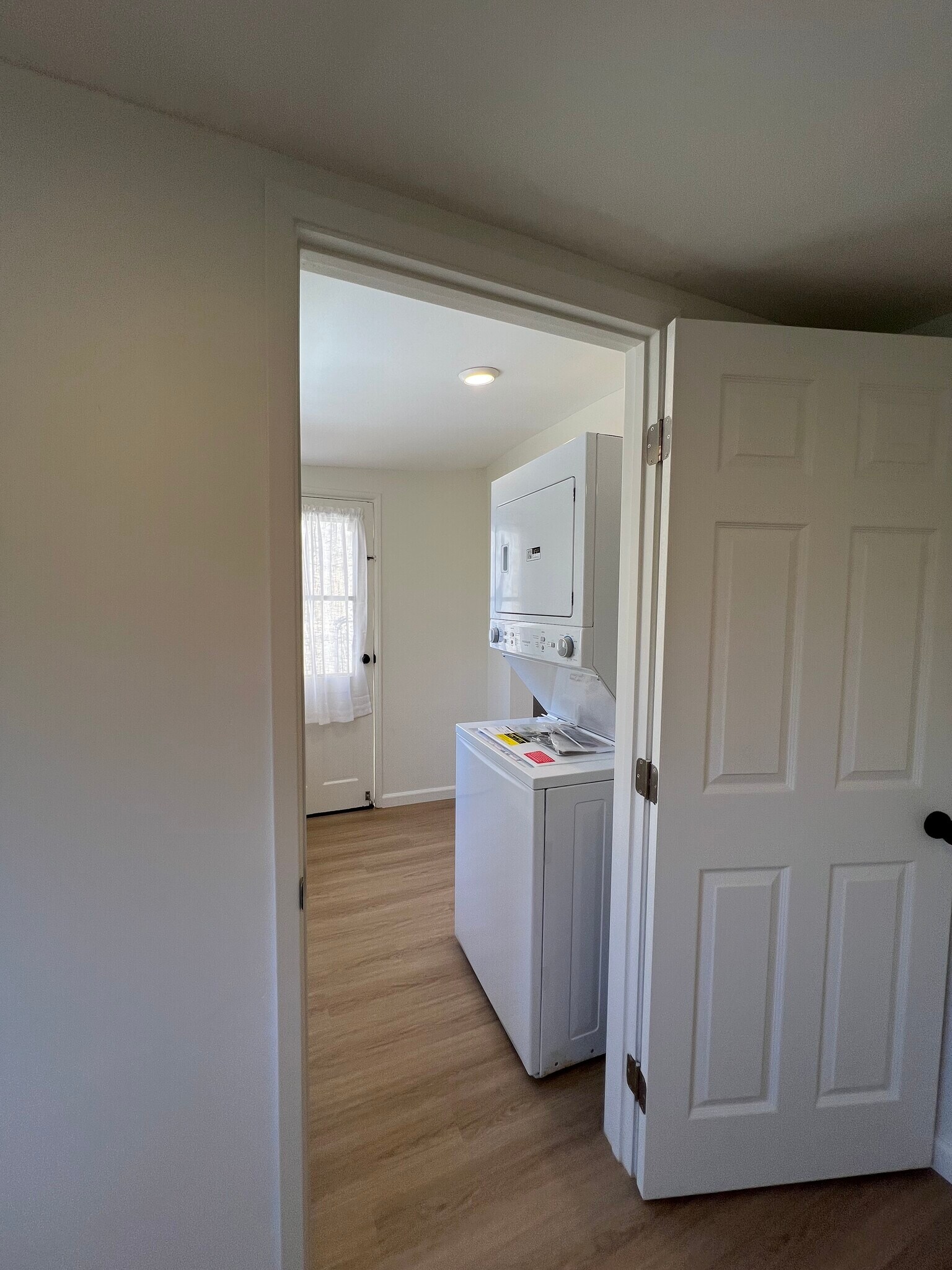 In Unit Washer / Dryer - 8932 Krueger St