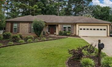 Building Photo - 5936 Manassas Dr