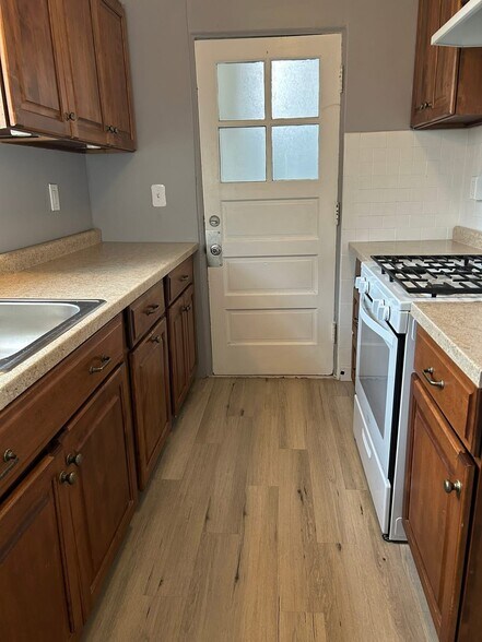 Building Photo - 3434 Arden Ave